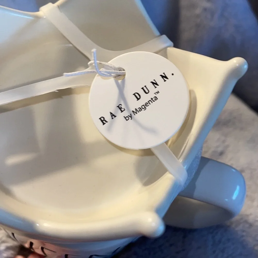 Rae Dunn “Queen Mom” w/Crown Ceramic Coffee Mug